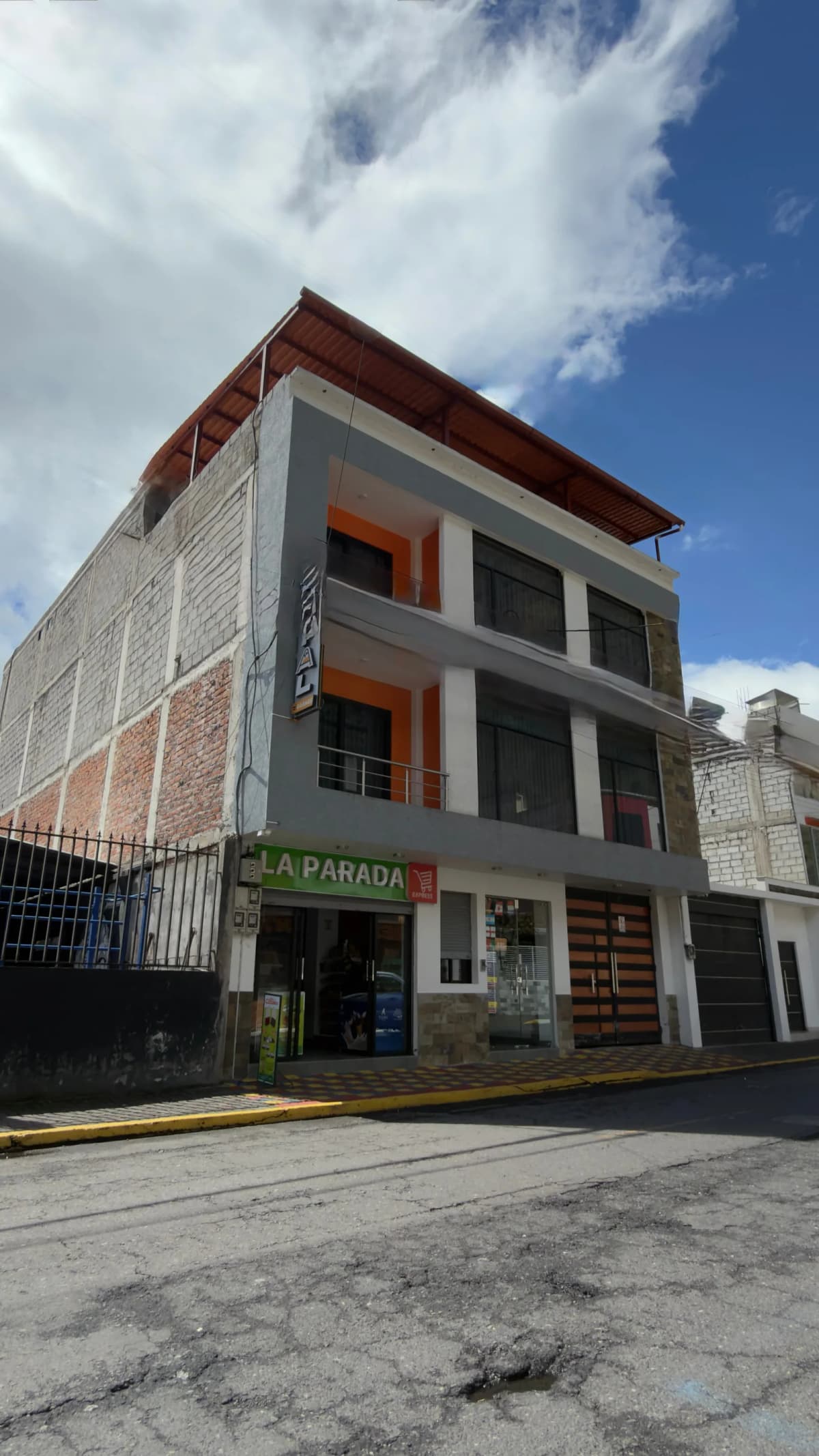 Disfruta de Baños de Agua Santa.