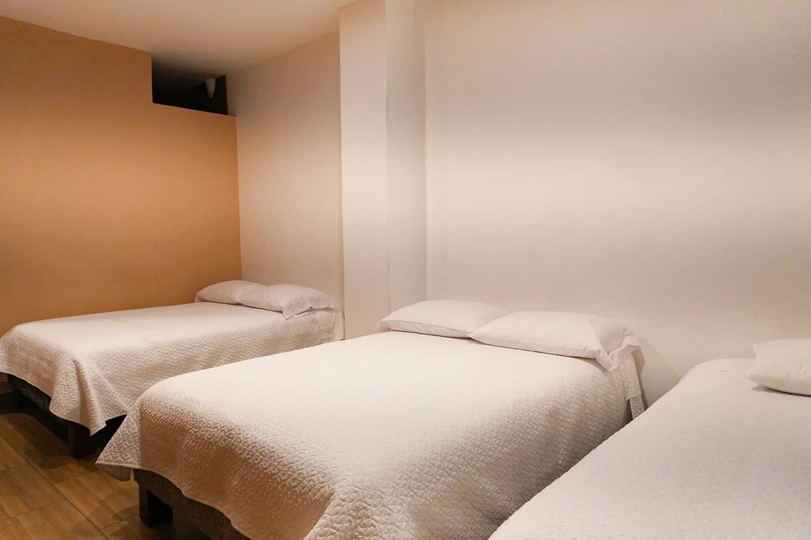 Habitación Quíntuple en Baños de Agua Santa 1
