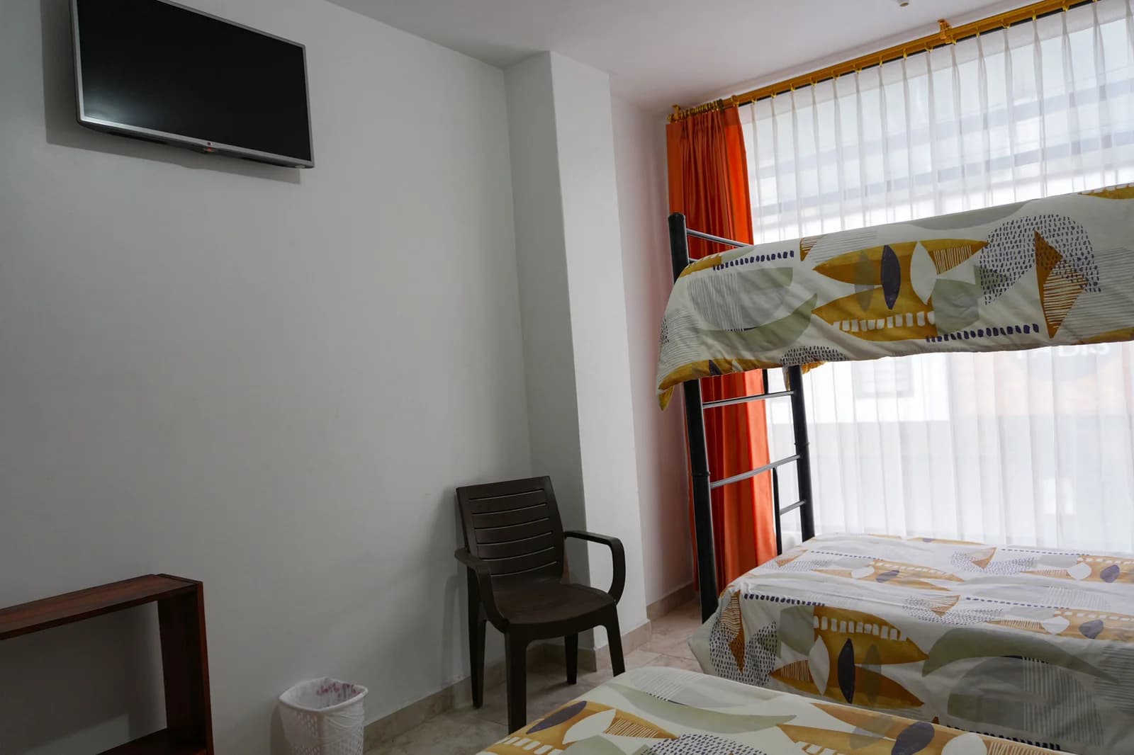 Habitación Cuádruple con Litera en Baños de Agua Santa 2